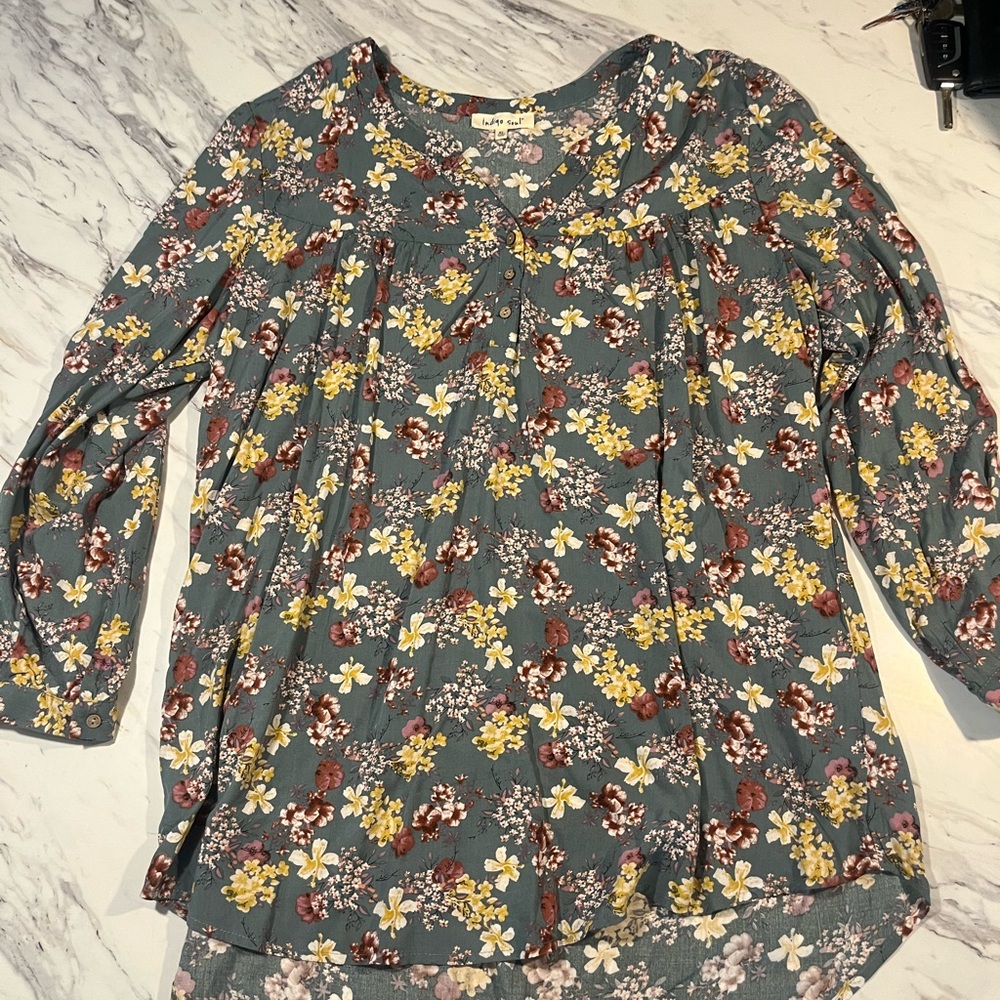 Floral Women's Top - Multicolor